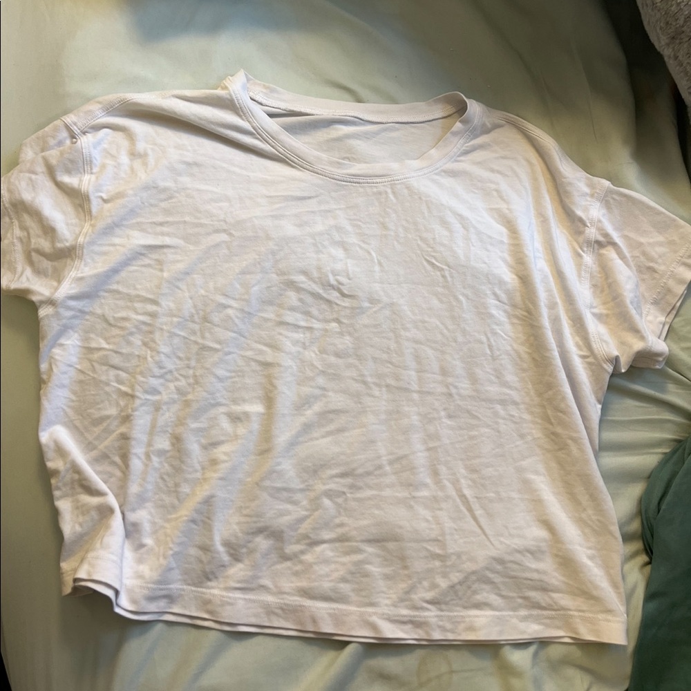 Lulu lemon white cropped tshirt